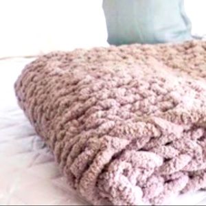 Chunky knit blanket